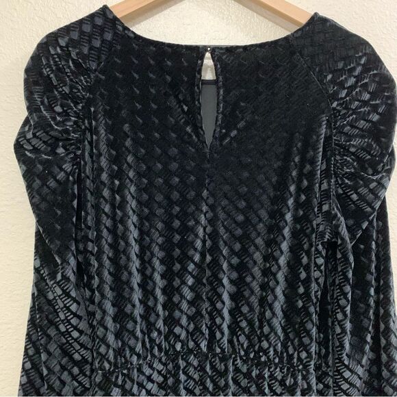 WHO WHAT WEAR DRESS WOMEN MEDIUM BLACK VELVET LONG SLEEVE GATHERED SHOULDER. - Picture 7 of 15